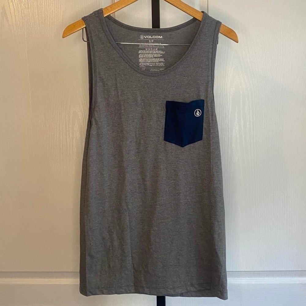 Grey‎ Volcom tank top with navy blue pocket